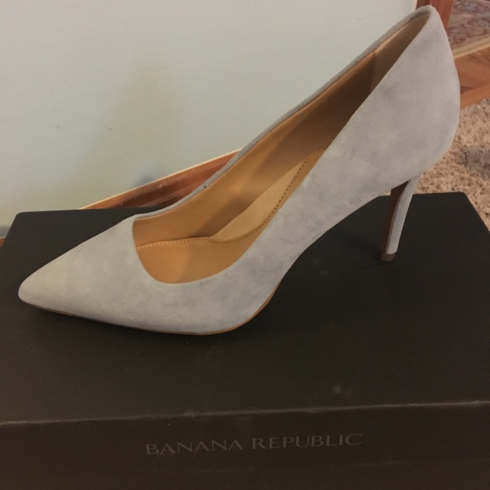 Banana Republic light blue suede heels